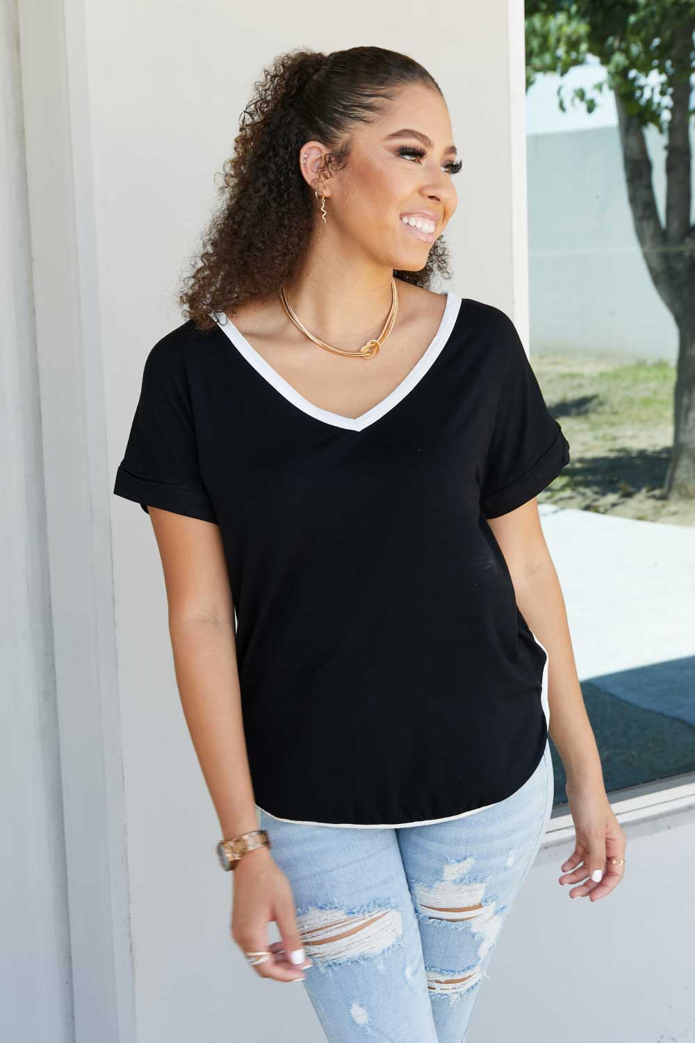 Sew In Love Weekend Bound V-Neck Tee - Black / S