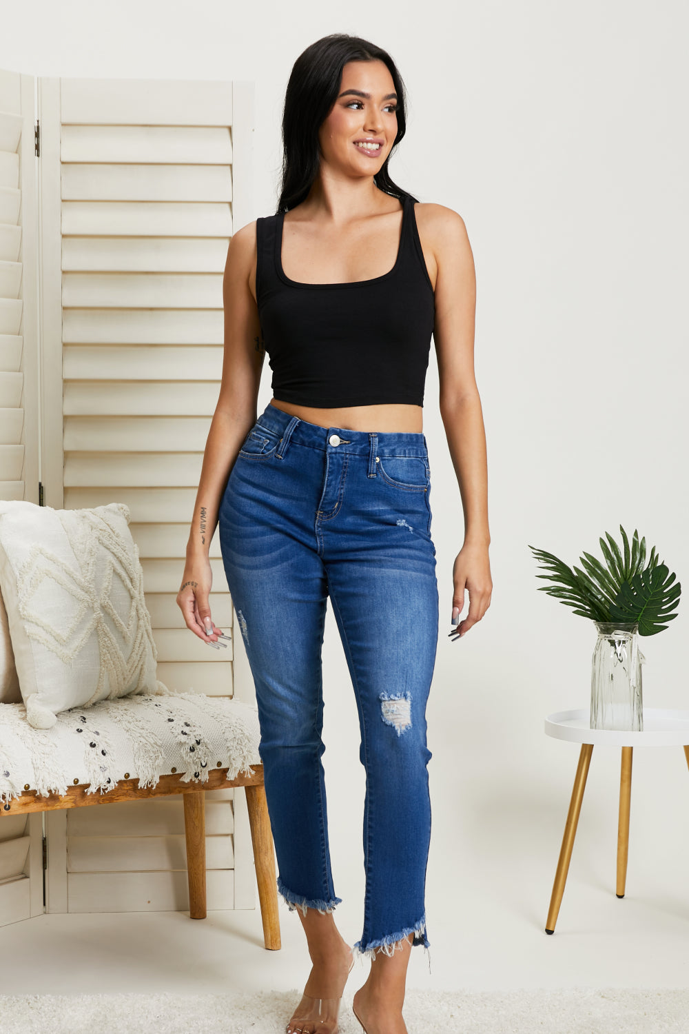 YMI Jeanswear Irene Frayed Cropped Jeans -