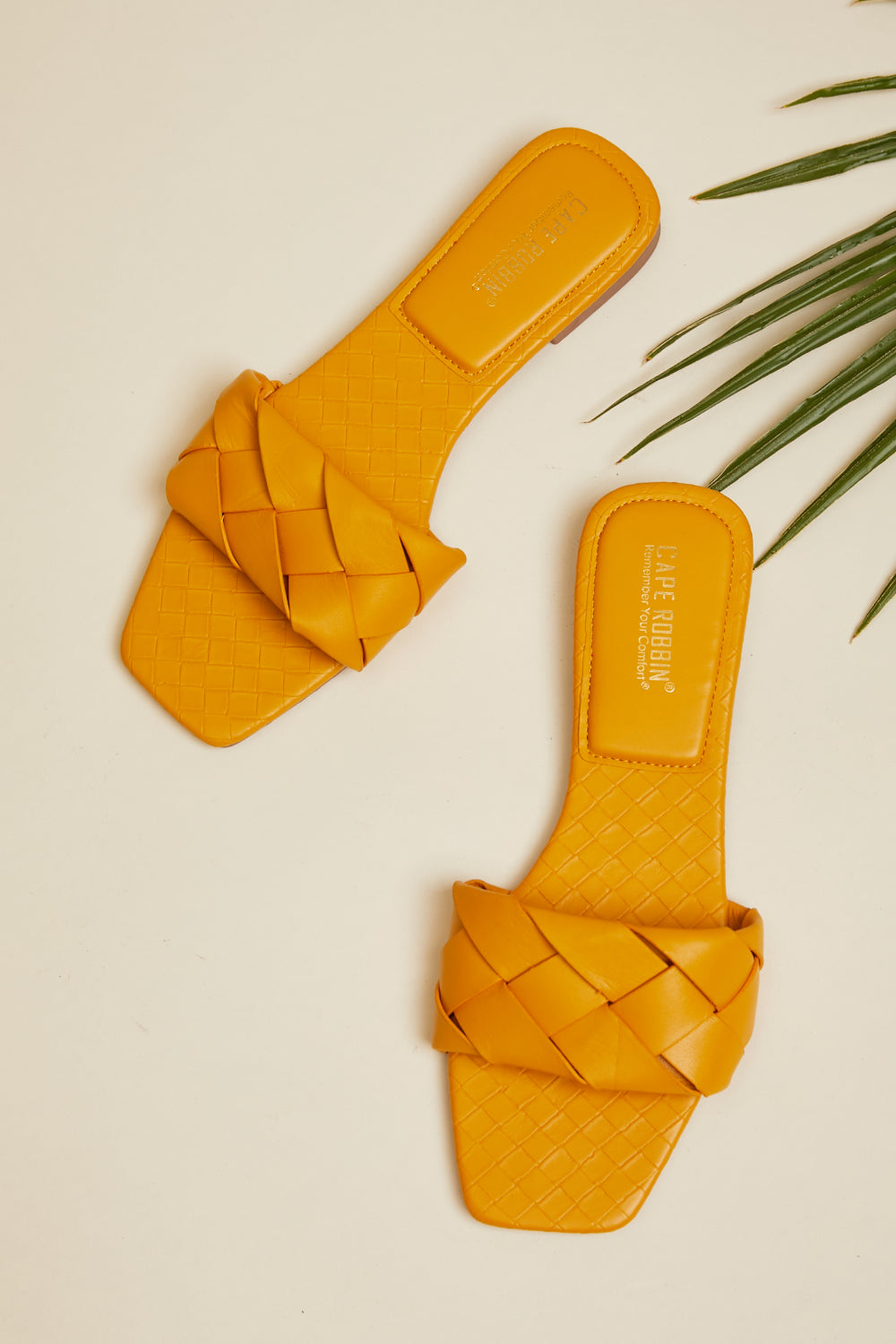 Cape Robbin Follow Your Dreams Woven Slides -