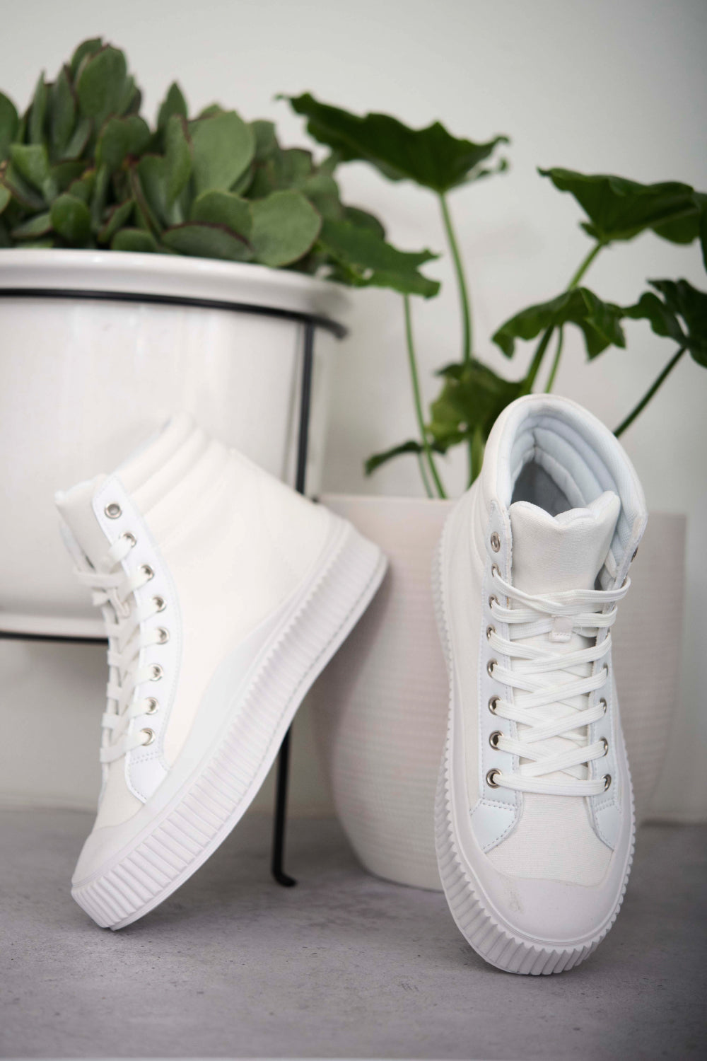 Berness Lace-Up High-Top Sneakers -