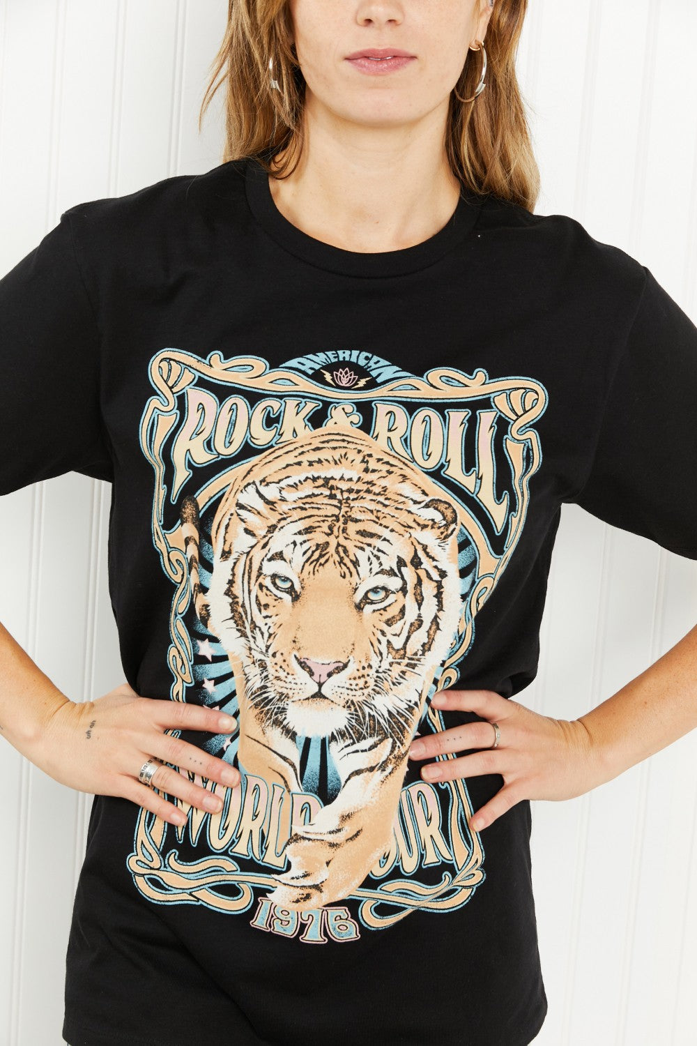 Lotus Fashion Rock & Roll World Tour 1976 Graphic Tee -