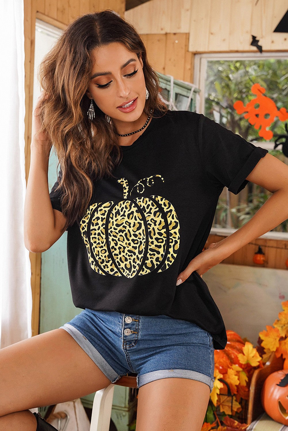 Leopard Pumpkin Graphic Cuffed Tee -