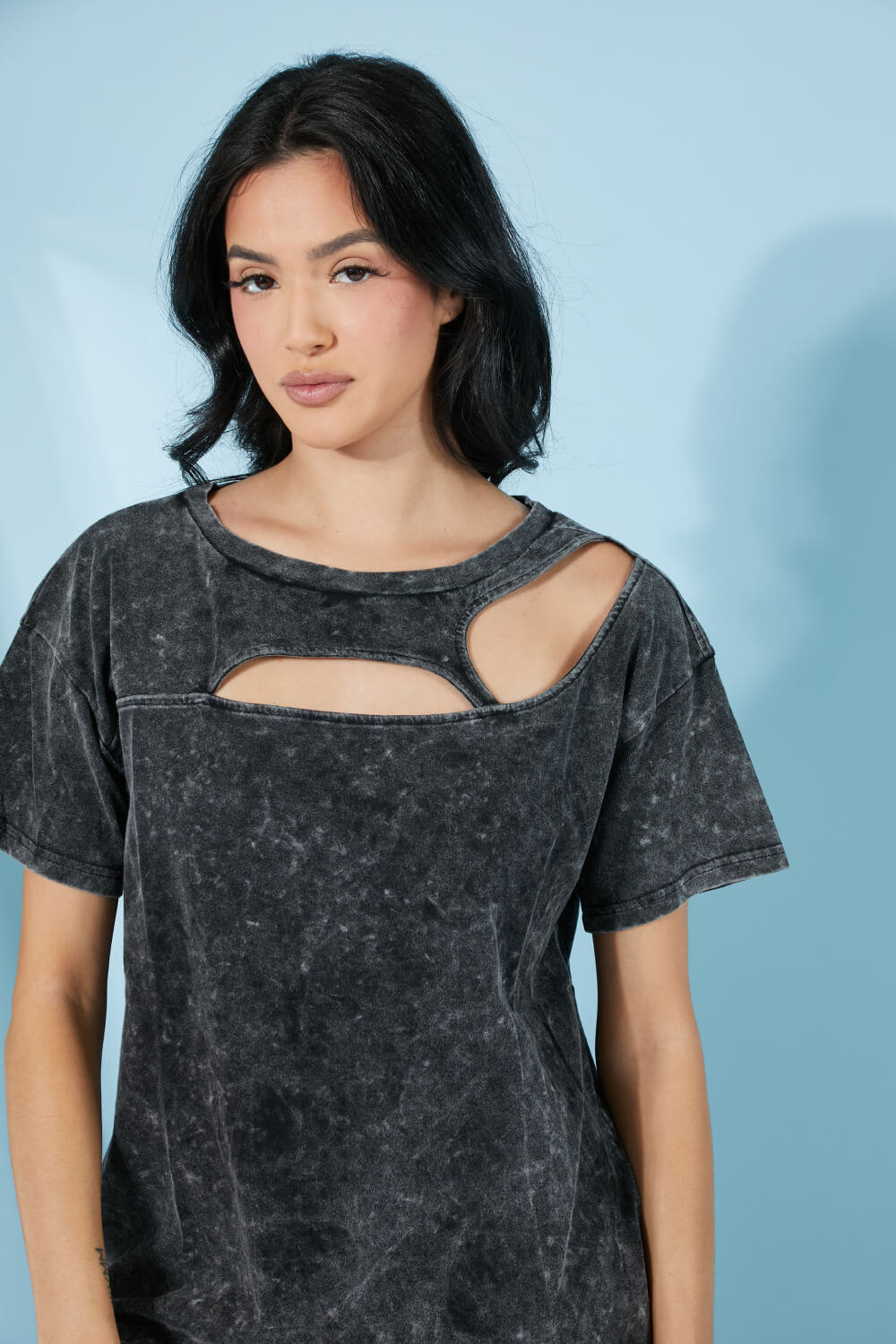 BiBi Best-Kept Secret Acid Wash Cutout Tee -