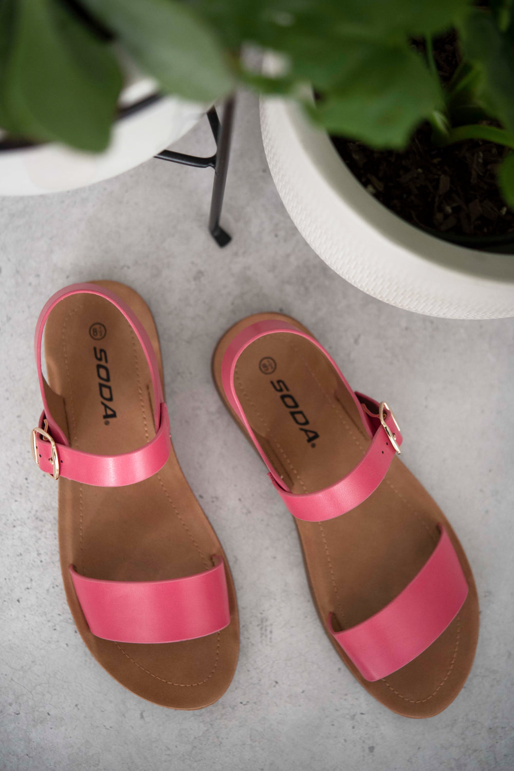 SODA Great Insight Buckle Sandals -