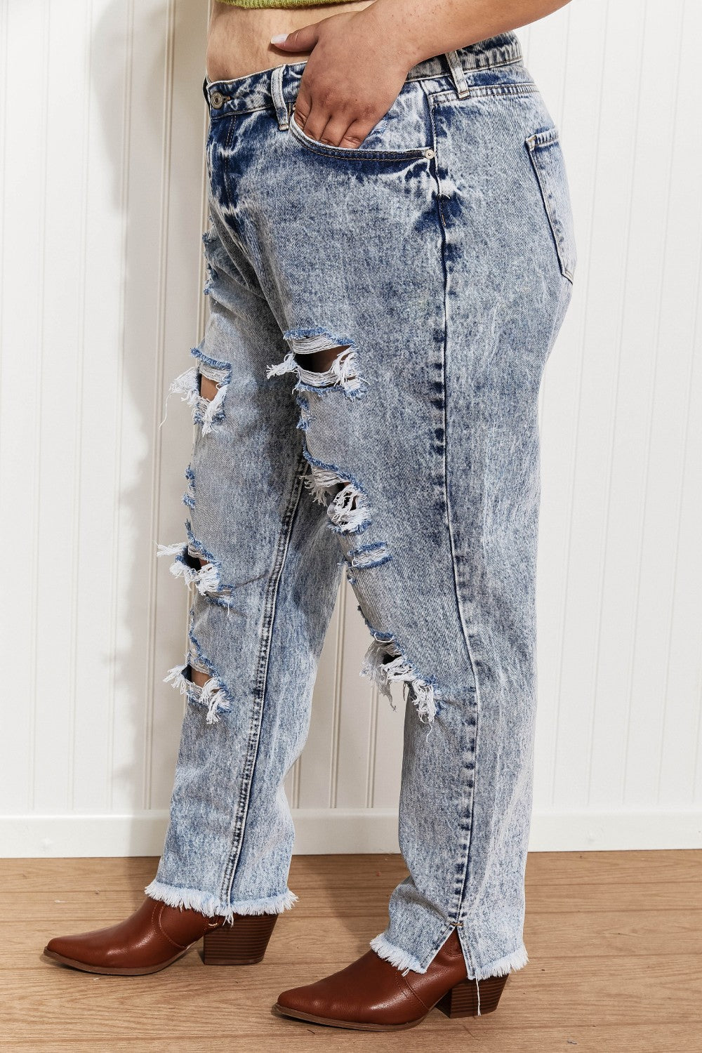 Kancan Taylor High Rise Distressed Mom Jeans -