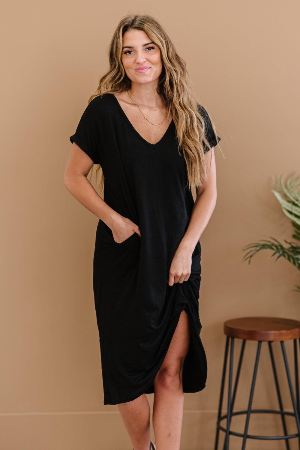 P & Rose Plot Twist T-Shirt Dress with Pockets in Black - Black / S