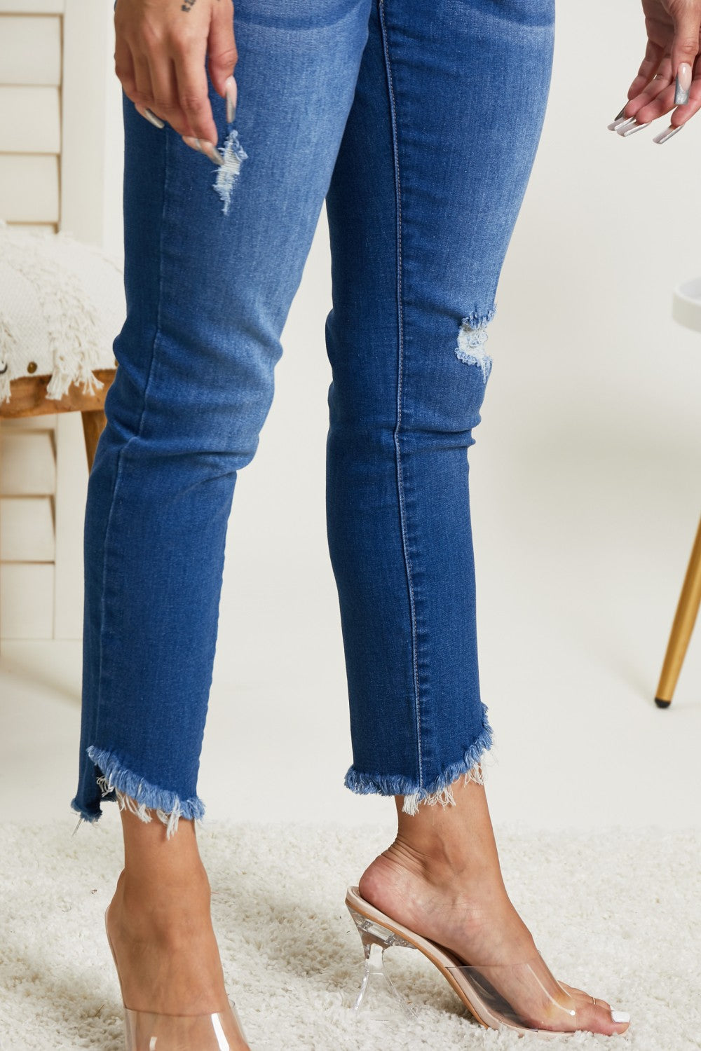 YMI Jeanswear Irene Frayed Cropped Jeans -